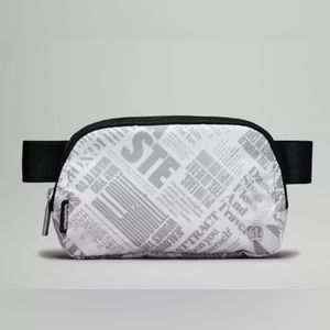 LULULEMON White/Black 1L Everywhere Belt Bag - Manifesto Print - New With Tags
